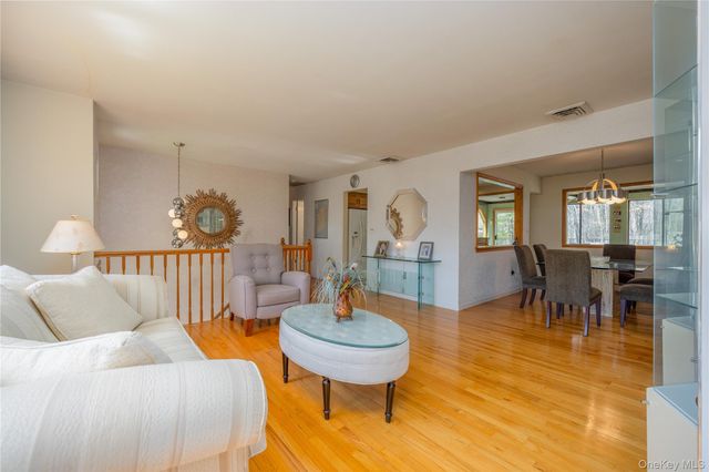 196 E Townline Road, West Nyack, NY 10994