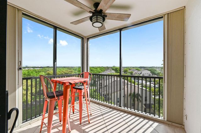 5951 Wellesley Park Drive Apt 702, Boca Raton, FL 33433