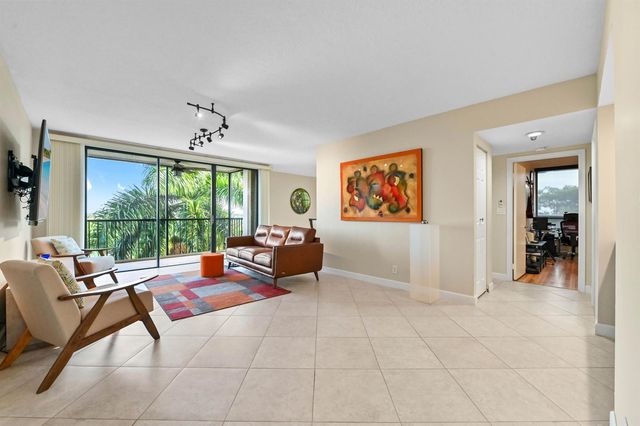 5951 Wellesley Park Drive Apt 702, Boca Raton, FL 33433