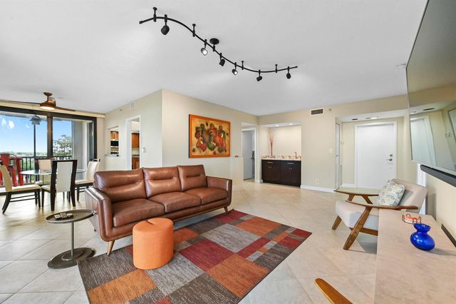 5951 Wellesley Park Drive Apt 702, Boca Raton, FL 33433