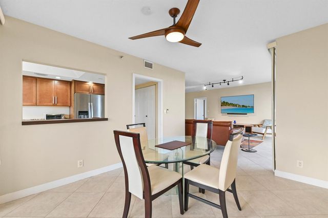 5951 Wellesley Park Drive Apt 702, Boca Raton, FL 33433
