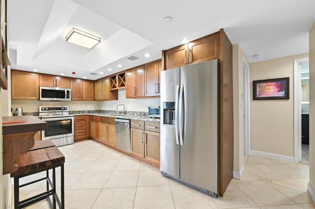 5951 Wellesley Park Drive Apt 702, Boca Raton, FL 33433