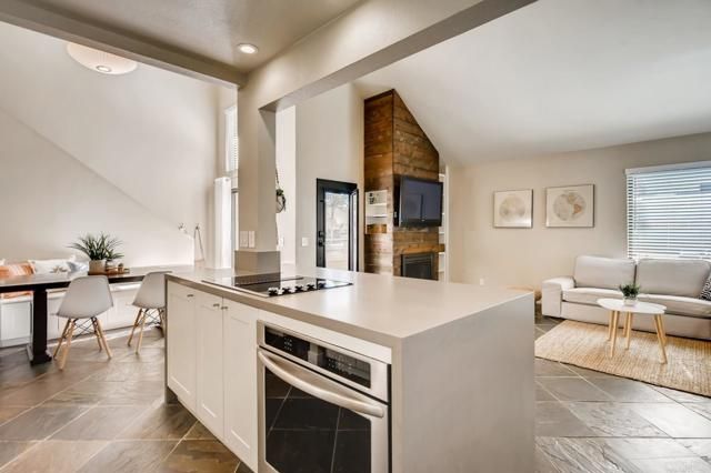 536 Via De La Valle A, Solana Beach, CA 92075