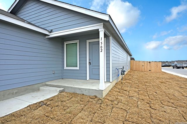 1502 Tiptop, New Braunfels, TX 78130