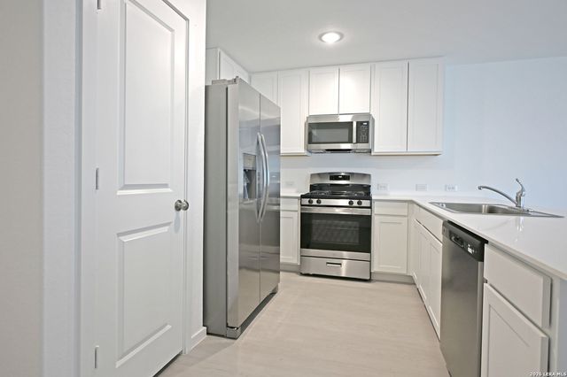 1502 Tiptop, New Braunfels, TX 78130