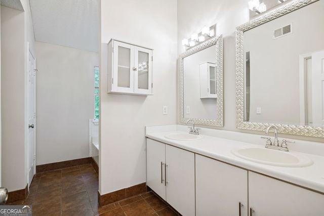 3836 Riverview Bend, Ellenwood, GA 30294