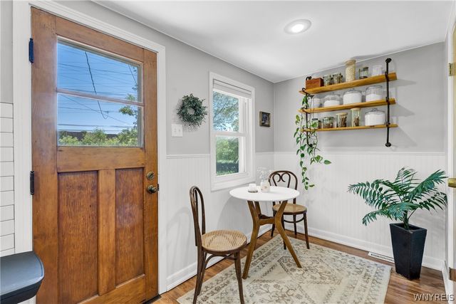 186 Ridgewood Dr, Amherst, NY 14226