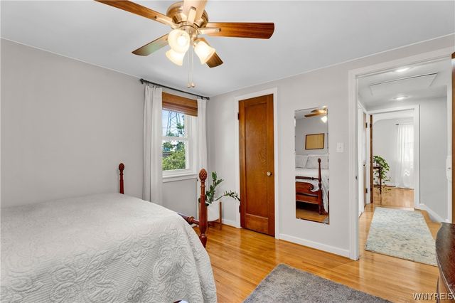 186 Ridgewood Dr, Amherst, NY 14226