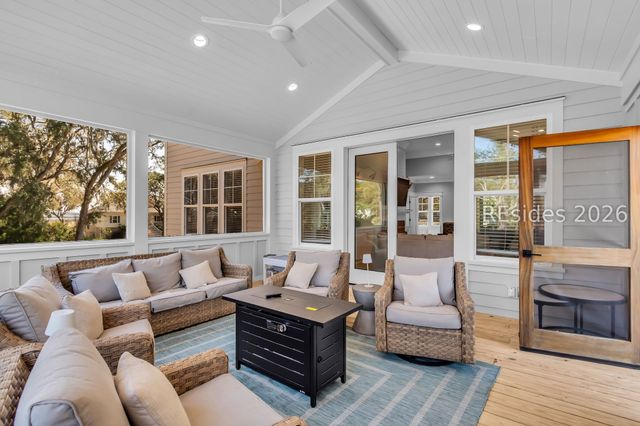 26 Pilot Point Rd, Ridgeland, SC 29936