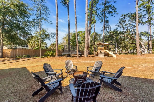 26 Pilot Point Rd, Ridgeland, SC 29936