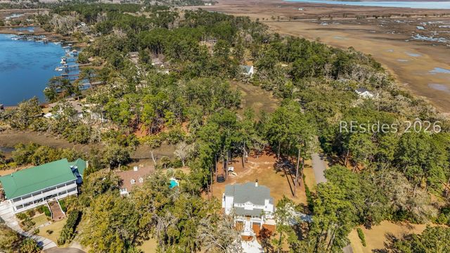 26 Pilot Point Rd, Ridgeland, SC 29936