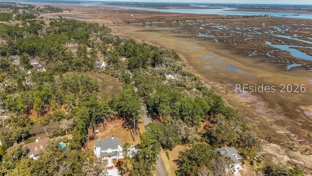 26 Pilot Point Rd, Ridgeland, SC 29936