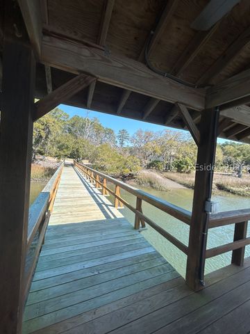 26 Pilot Point Rd, Ridgeland, SC 29936