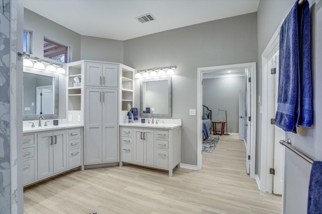 1400 Tom Sawyer RD, Dripping Springs, TX 78620