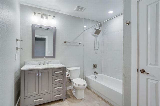 1400 Tom Sawyer RD, Dripping Springs, TX 78620
