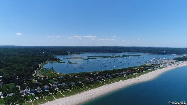 15 Crane Neck Drive, Sound Beach, NY 11789