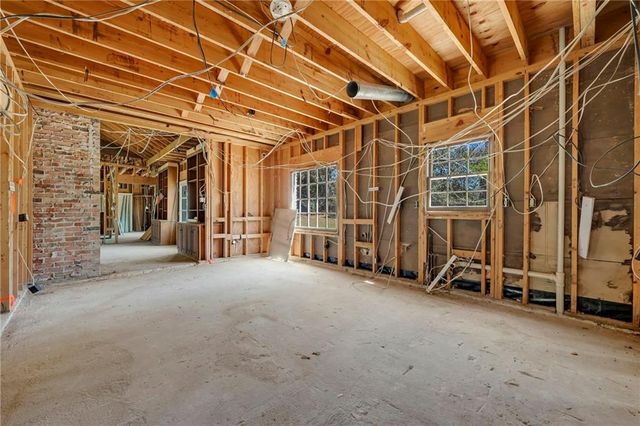 5801 S Fairfax Road, Mobile, AL 36608