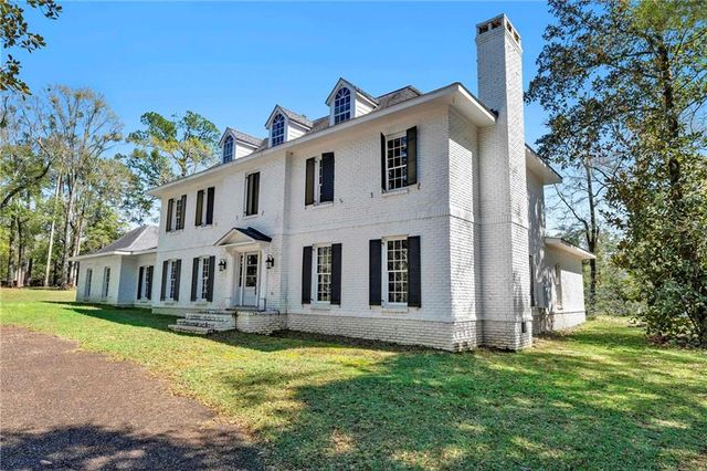 5801 S Fairfax Road, Mobile, AL 36608