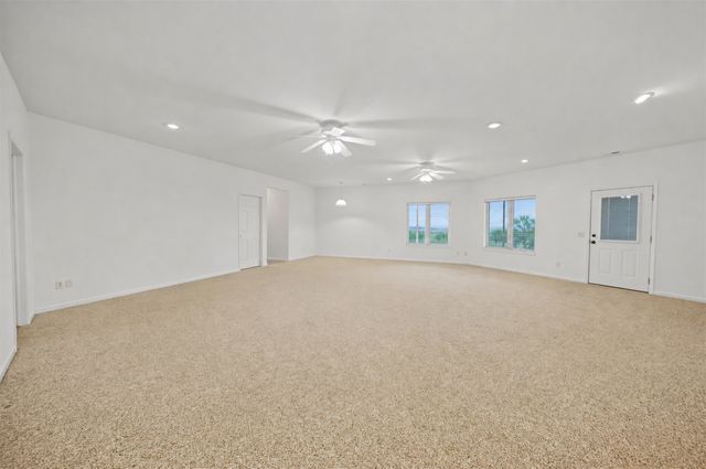 3380 S Scenic Slope Rd, Salina, KS 67401