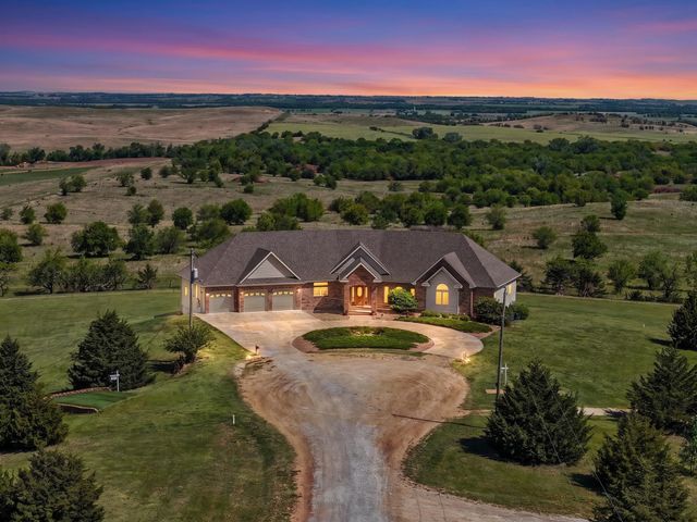 3380 S Scenic Slope Rd, Salina, KS 67401
