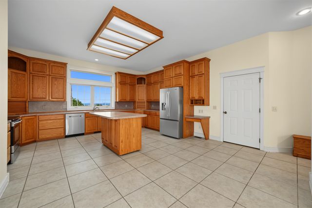 3380 S Scenic Slope Rd, Salina, KS 67401