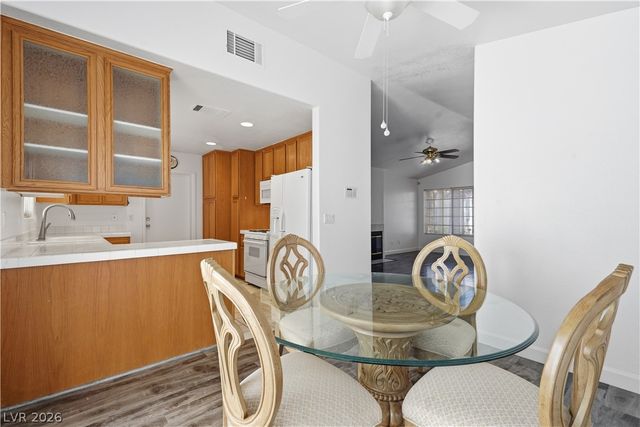 5449 Geneive Lane 102, Las Vegas, NV 89108