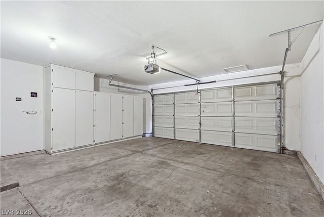 5449 Geneive Lane 102, Las Vegas, NV 89108