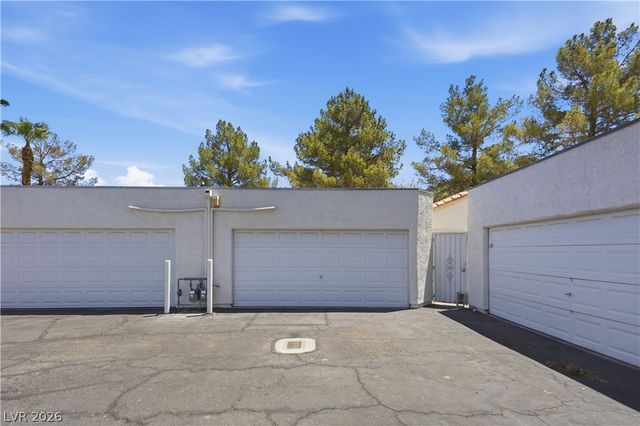 5449 Geneive Lane 102, Las Vegas, NV 89108