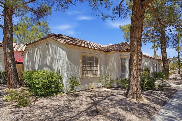 5449 Geneive Lane 102, Las Vegas, NV 89108