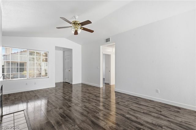 5449 Geneive Lane 102, Las Vegas, NV 89108