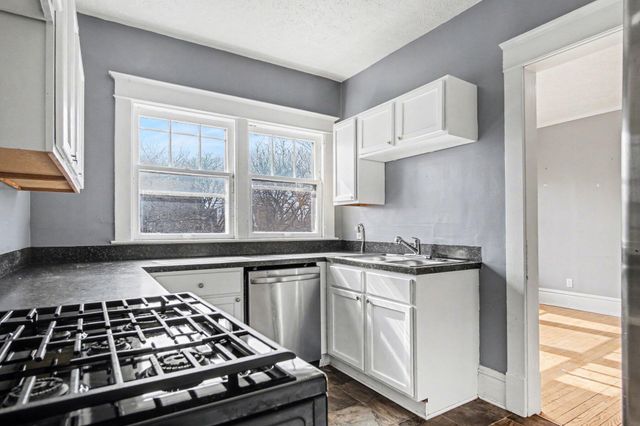 606 Fairview Avenue NE, Grand Rapids, MI 49503