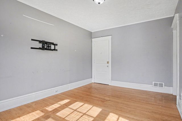 606 Fairview Avenue NE, Grand Rapids, MI 49503