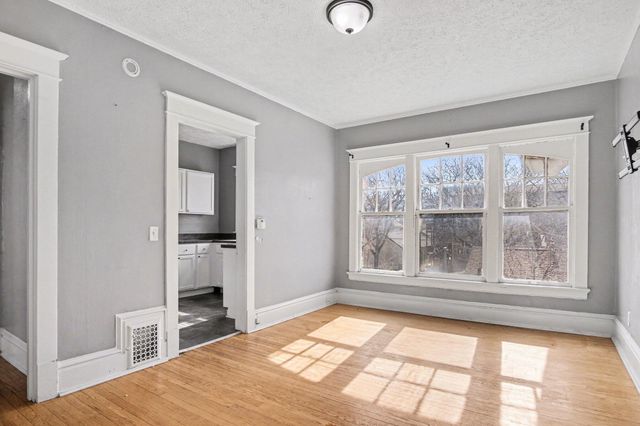606 Fairview Avenue NE, Grand Rapids, MI 49503
