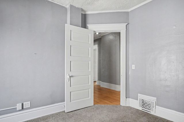 606 Fairview Avenue NE, Grand Rapids, MI 49503