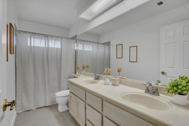 455 Loma Verde Dr, Tracy, CA 95376