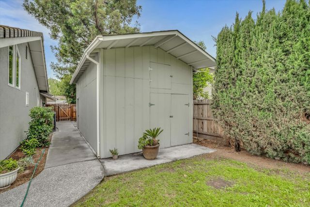 455 Loma Verde Dr, Tracy, CA 95376