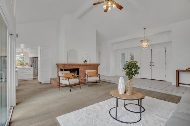 455 Loma Verde Dr, Tracy, CA 95376