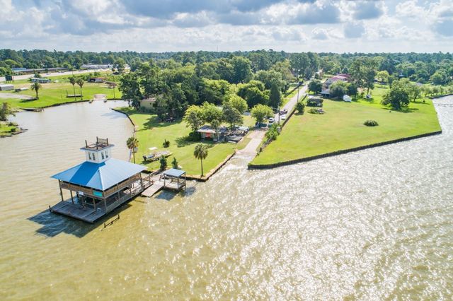 103 Page Lane, Houston, TX 77336