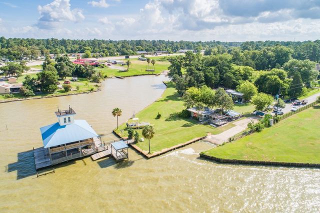 103 Page Lane, Houston, TX 77336