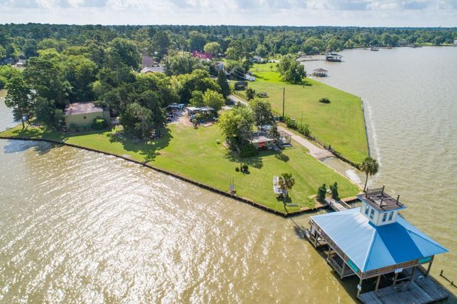 103 Page Lane, Houston, TX 77336