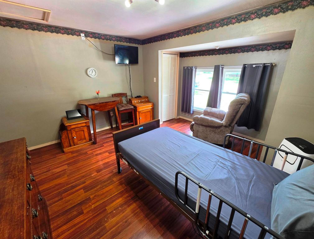 Image 15 of property listing at 346 Woodland Drive, Salem, IL 62881