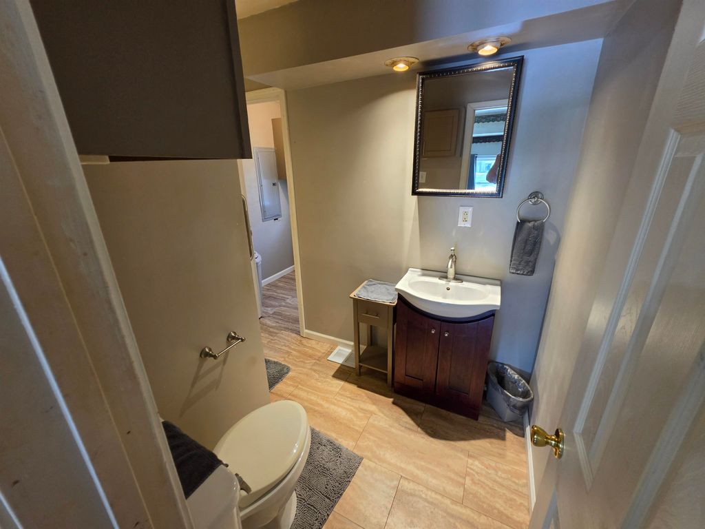 Image 17 of property listing at 346 Woodland Drive, Salem, IL 62881