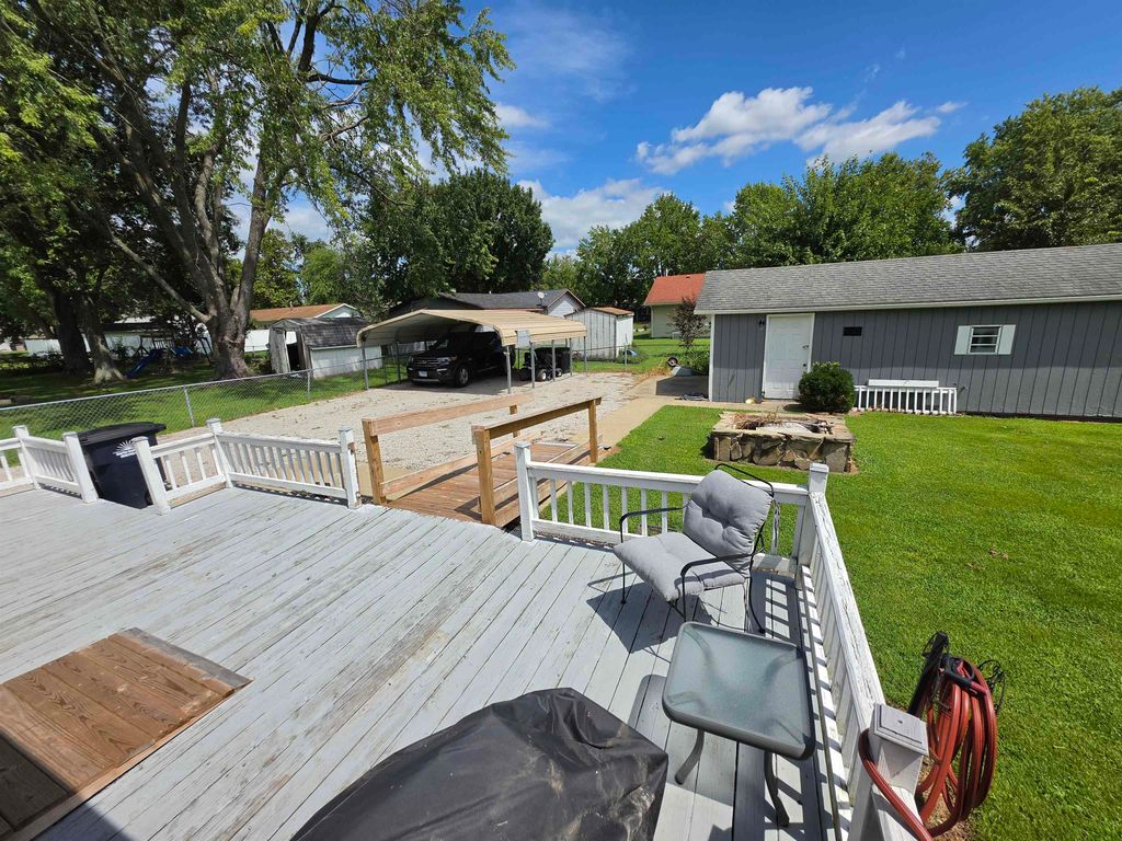 Image 28 of property listing at 346 Woodland Drive, Salem, IL 62881