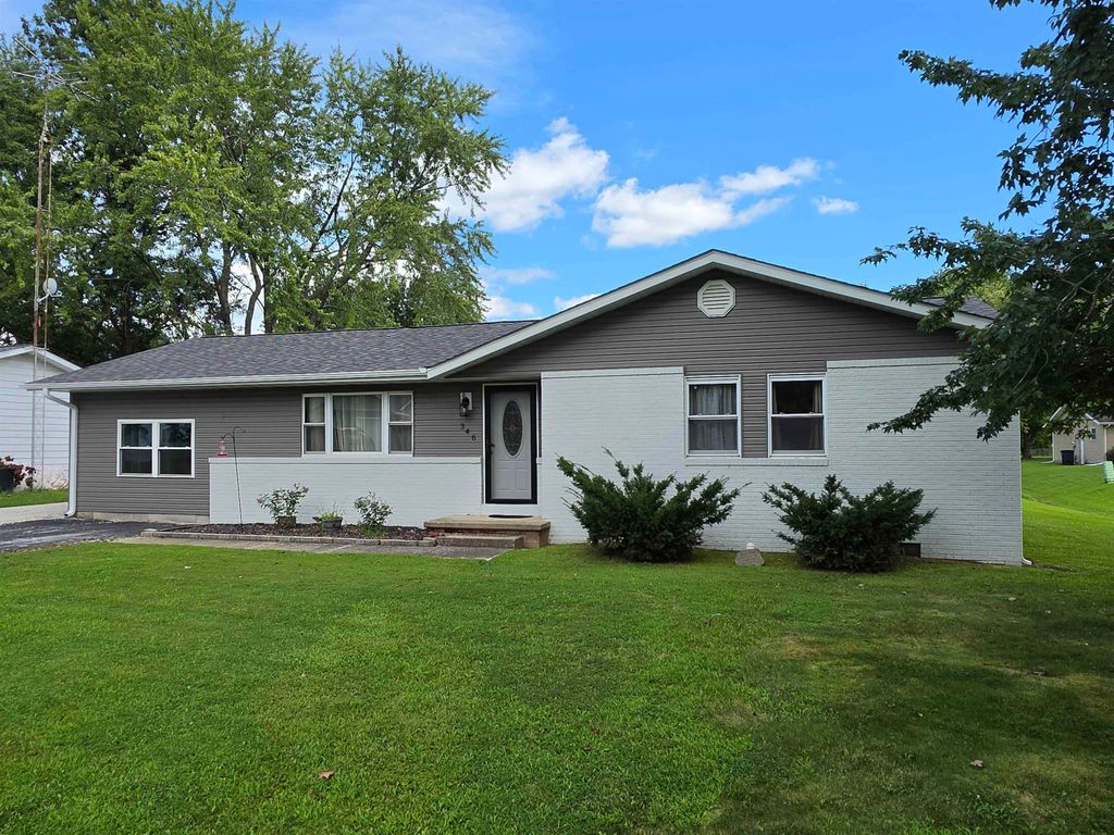Image 29 of property listing at 346 Woodland Drive, Salem, IL 62881