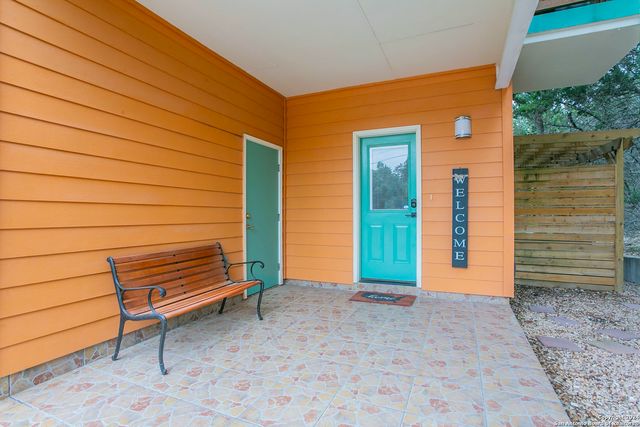 1024 SUMMIT BLF, Canyon Lake, TX 78133