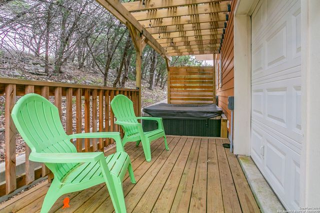 1024 SUMMIT BLF, Canyon Lake, TX 78133
