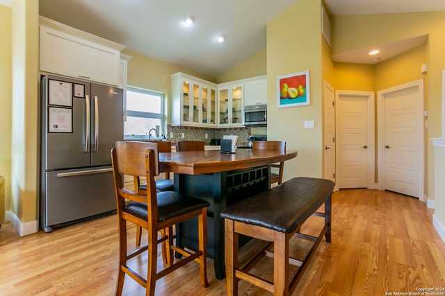 1024 SUMMIT BLF, Canyon Lake, TX 78133