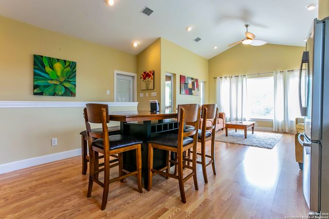 1024 SUMMIT BLF, Canyon Lake, TX 78133