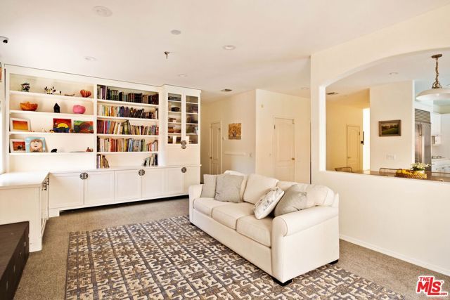 5150 Bellaire Avenue, Valley Village, CA 91607