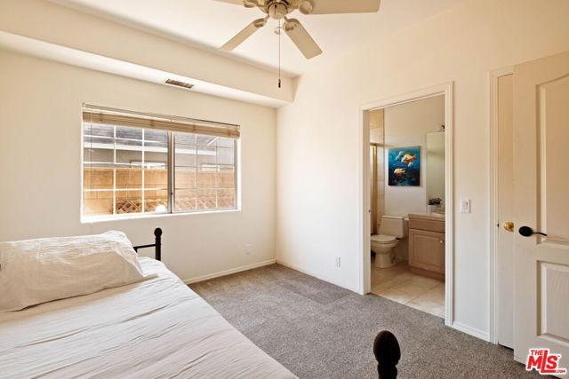 5150 Bellaire Avenue, Valley Village, CA 91607